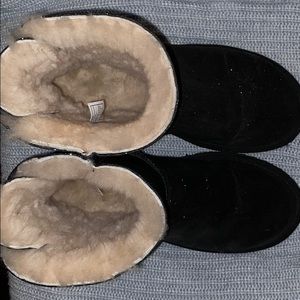 Black glitter mini bailey bow uggs